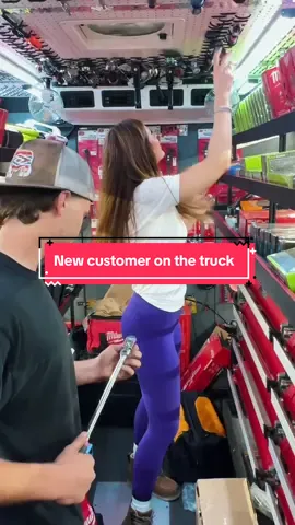 New customer on the truck! #tooldealer #tooltrucks #CapCut 
