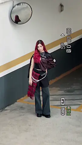 parte 2 desse look!!! 🖤🎸💫 inspirado nas divas #aespa  amaram? #kpop #outfit #fangirl #fashion 