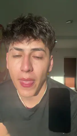 Si ven pasar una sombra es el sobas 