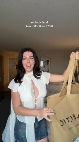 maybe the most amazing day of my life. free people and anthro are my FAVORITE stores so after a reclectic went in in Dallas we’ve been plotting a visit, and being in town for the Tate McRae show was the perfect time!! so so so happy  #reclectichaul #freepeople #anthropologie #sale 