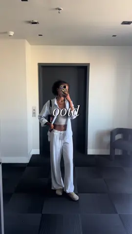 So happy there was a breeze today omg🥹💛 #edikted #OOTD 