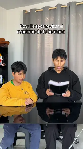 Revisando el cuaderno de mi hermano 👨🏻 #anlouisysebas #hermanosbalp 