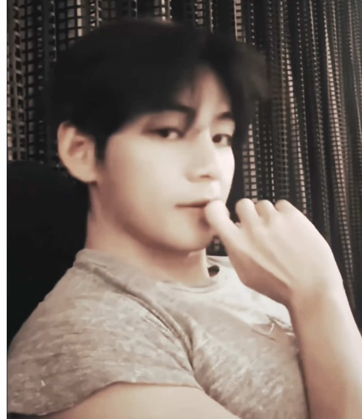 #taehyung || can you guys comment if u wanna be tagged in my edits bc i never know who to tag ! 😓 #fyp #viral #v #vbts 