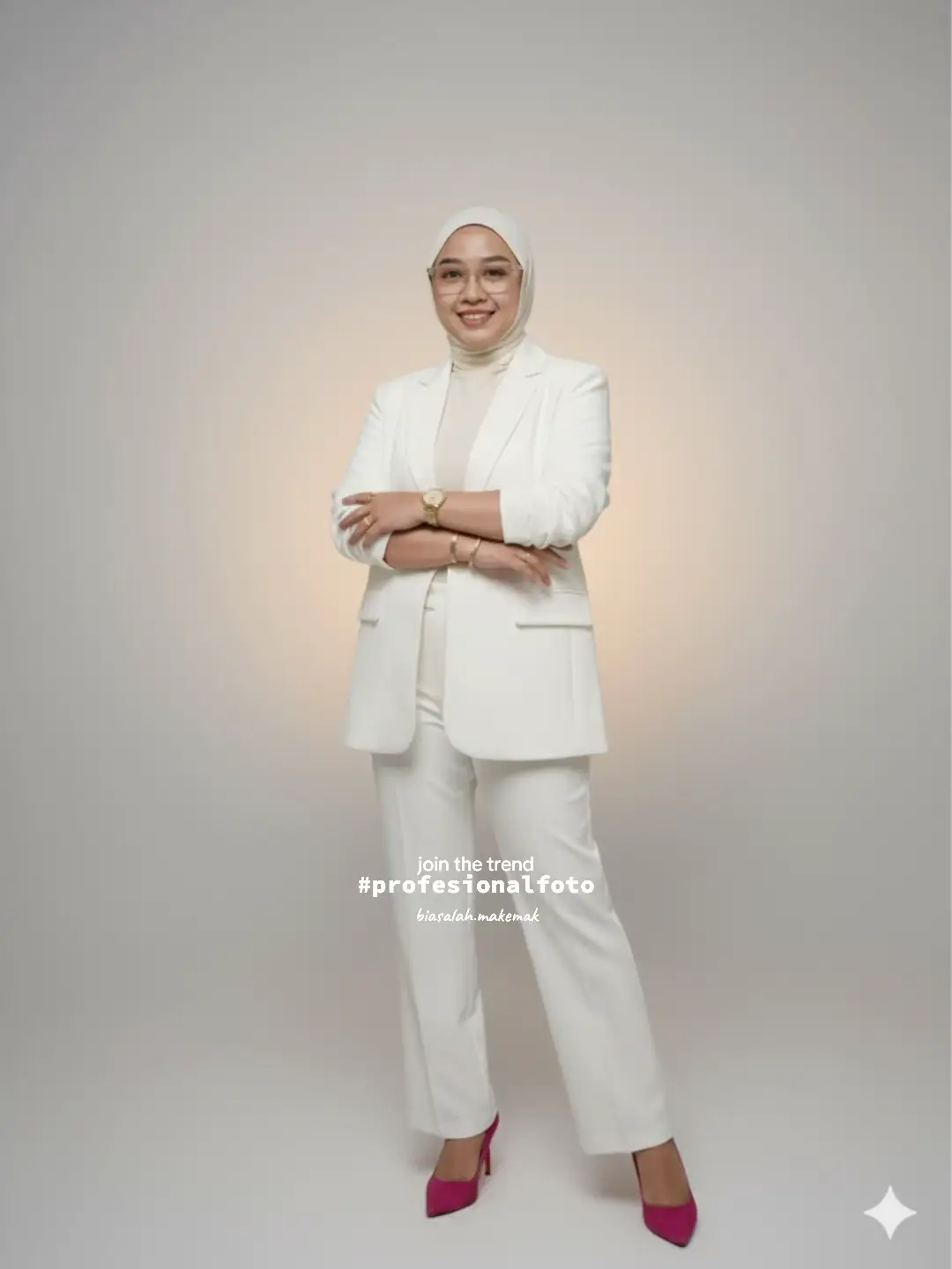 Slide 1 Edit foto ini menjadi berdiri santai dengan tangan terlipat di bawah dada, di studio foto dengan pantulan cahaya senja. Ia mengenakan outfit serba putih dengan sentuhan krem: blazer oversize, celana bahan potongan lurus, sepatu high heels berwarna pink magenta, serta hijab segiempat. Lengkapi dengan jam tangan emas dan aksesoris gold di tangan. Angle foto dari depan. Tampilkan gaya elegan, edgy, dengan nuansa ceria. Slide 2 Edit foto ini menjadi duduk santai di studio foto dengan pantulan cahaya senja. Ia mengenakan outfit serba putih dengan sentuhan krem: blazer oversize, celana bahan potongan lurus, sepatu high heels berwarna pink magenta, serta hijab segiempat. Lengkapi dengan jam tangan emas dan aksesoris gold di tangan. Angle foto dari samping, tapi wajah menghadap ke depan. Tampilkan gaya elegan, edgy, dengan nuansa ceria. Slide 3 Edit foto ini tanpa merubah wajah asli, menjadi foto profesional untuk melamar kerja, dengan gaya studio yang minimalis dan modern. Ia mengenakan blazer putih. Angle menyamping dengan wajah menghadap depan. #geminiai #fotoprofesional #pasfoto 
