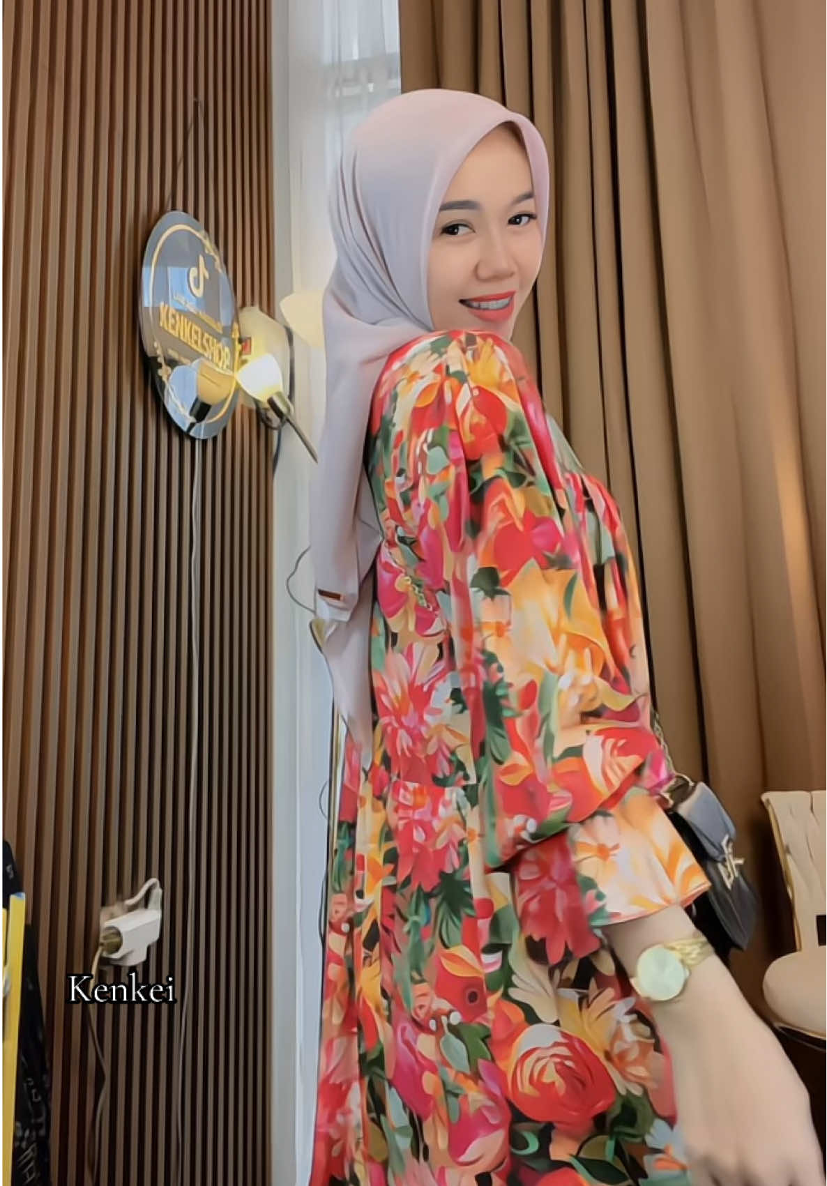 Motifnya bagus banget, kamu wajib punya motif inii 😍😍😍😍 #gamis #gamiscantik #gamiskekinian #gamismurah #gamismotif 