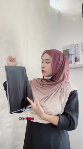 Siapa yang ga jatuh cinta coba😜🫵🏻#promoseruweekend #fypシ゚viral #ppppppppppppppppppppppp #hijabombre 