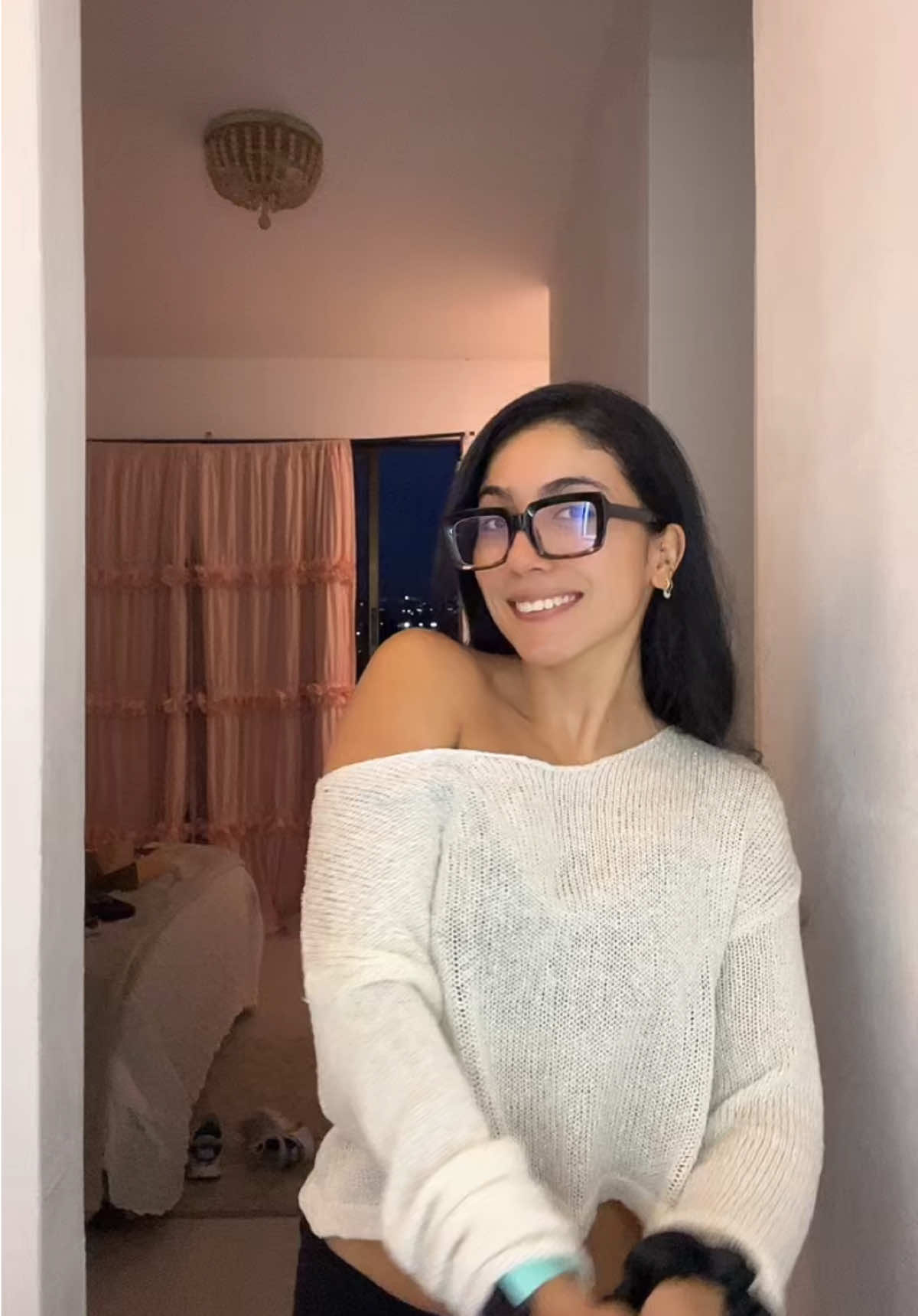 GRWM para ir a yogaaaaa Escoger outfits para ir a hacer ejercicio es mi verdadera pasión 🤓 Ya quiero volver  #costarica #girls #GymTok #yoga #grwm 