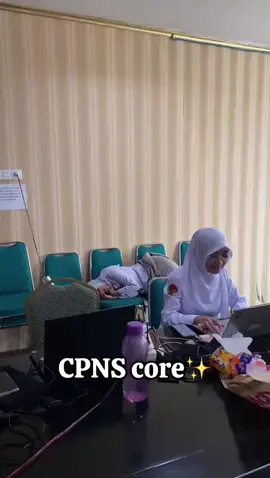 sudah mulai mual dihantam zoom dan tugas latsar🤯