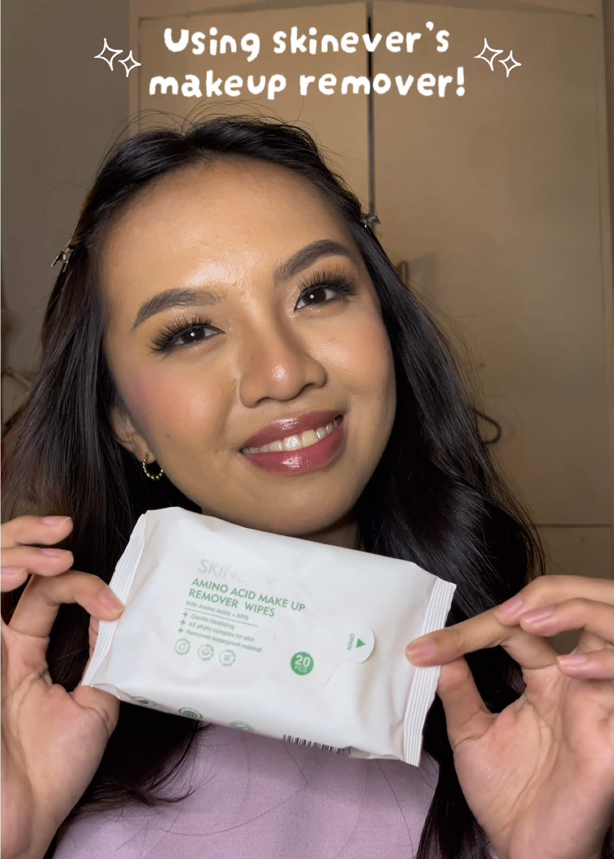 Need that instant makeup remover? Try @SKINEVER PH Makeup remover wipes now! #skinever #aminoacids #SelfCare  #makeupremover #makeuphacks 