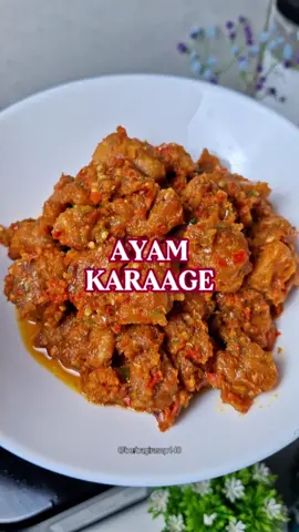 masak ini ngabisin nasi semejikom !!  note : sebelum digoreng ayamnya dimarinasi terlebih dahulu ya minimal 30 menit. #resepsimple #masakansimple #idebekal #ayamkaraage_satset #resepsatset 