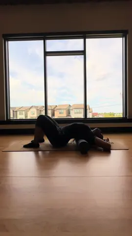 Starting to really love my foam roller to open my chest and shoulders. This stretch helps release tight shoulders, improve posture, and open up the chest after long hours of sitting or training. Melt into the roller, breathe deep, and let gravity do the work. Perfect for mobility, flexibility, and upper body recovery. Save this for your next recovery session! #FoamRoller #ChestOpener #ShoulderMobility #FlexibilityTraining #PostureCorrection