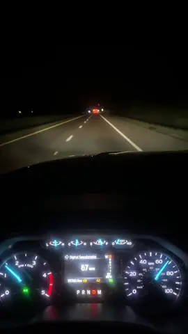 There’s nothing like that silence between the lines at 3 or 4 in the morning on an all night drive! #glenmarfarms #trucking #roadtrip #longdrives #driving 