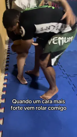 O maluco me levantou com um braço kkkkkkkkkk#jiujitsu #fyp 