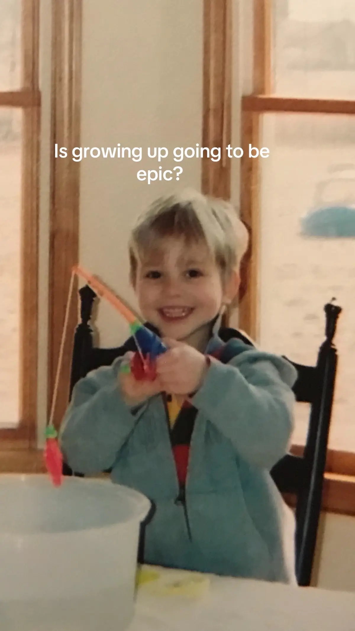 I hope I’m somone 3 year old me would look up too #huggingmyyoungerself #huggingmyself #youngerme #gemini 