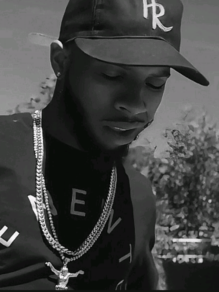 toryyy | turn back time #fy #fyp #tipografia #torylanez #turnbacktime 