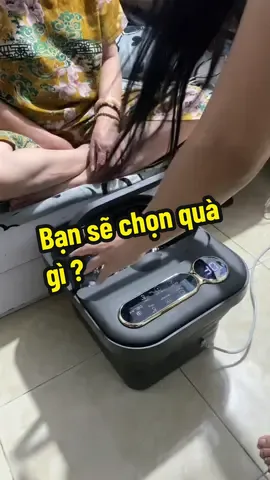 Ngâm chân thường xuyên sẽ hỗ trợ dễ ngủ và giúp máu tuần hoàn tốt hơn, với bồn ngâm chân này thì mọi thứ tiện lợi hơn nhiều #bongngamchanmassage #bonngamchanthaoduoc #bonngamchangapgon #bonngamchanchinhhang #bonngamchancaocap 