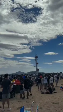 Cocok sih kalo dipake Indonesia. Apalagi, E-7 Wedgetail ini punya kemampuan yg lebih baik daripada E-3 Sentry. Tapi GK tau la ya kebutuhan yg dibutuhkan TNI AU itu mau nya yg seperti apa. Butuh yg antenanya rotodome atau yg tegak. kita lihat keputusannya nanti bakal milih opsi dari negara apa, jenis antena yg seperti apa, dan jenis pesawat apa. Gimana pendapat kalian? #boeing #e7wedgetail #awacs #fyp #fypviralシ 