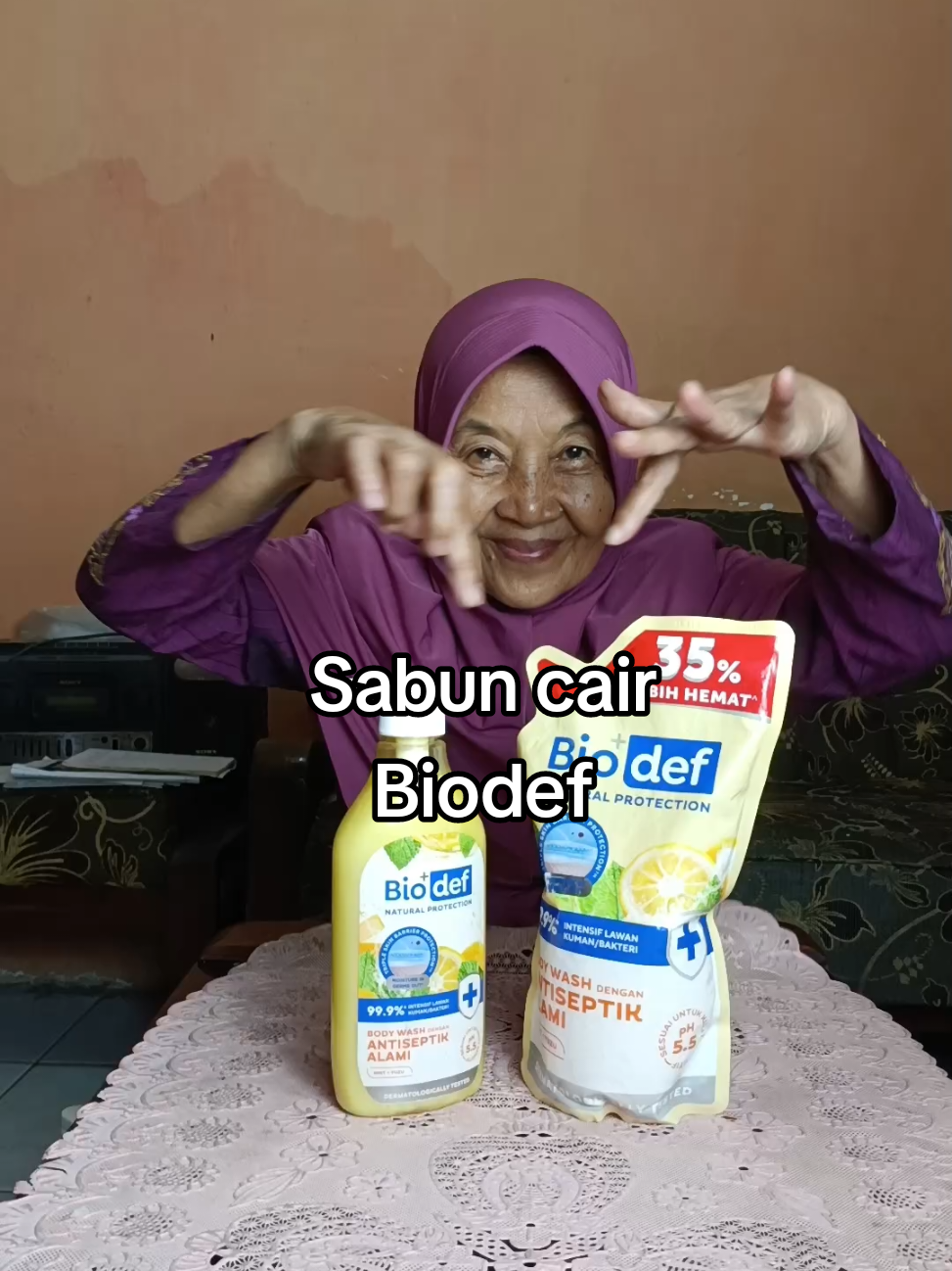 Sabun cair Biodef aroma nya harum. dan lembut di kulit isinya 800 ml.  #ModalKontenDoang #Biodef #sabunmandi #sabuncair #sabun 