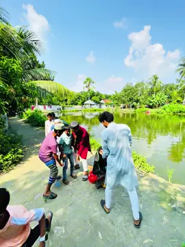 করনার টিকা 🐸 #larapublic #viral #foryou #foryoupage #everyone 