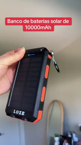 Banco de batería solar #powerbankcharger #cargadorsolar #cargadorportatil #bancodebaterias #linternasolar 
