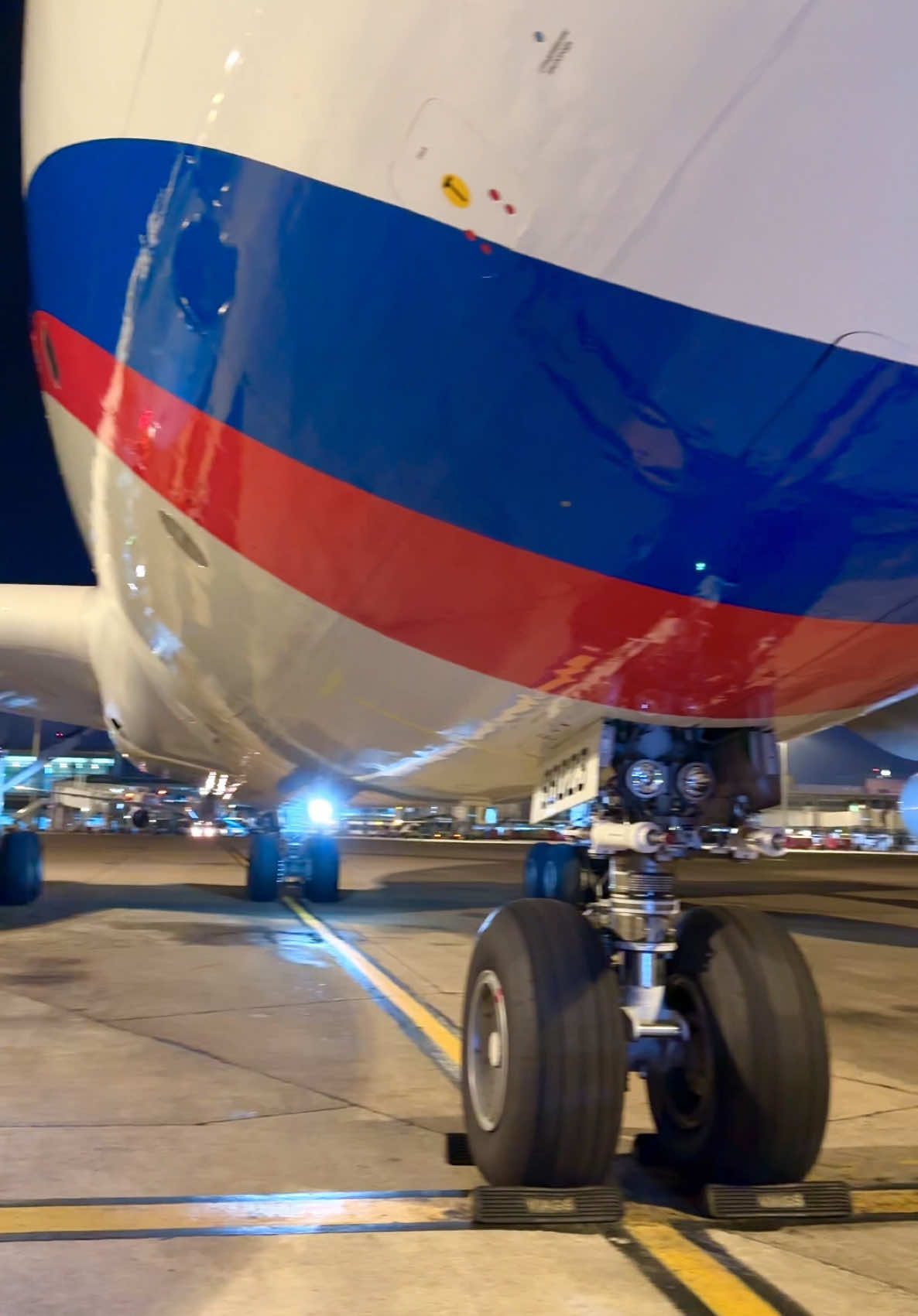 ILyushin IL96 Pushback🛫#ilyushin #il96 #il96300 