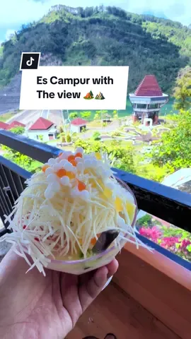 Setelah buat es dawet view nya gunung bancak , kita buat lagi Es Campur with the view Bendungan Tugu Trenggalek ☺️🤏🏻 #fyp #foryoupage #escampur #bendungantugutrenggalek #foodvlog 