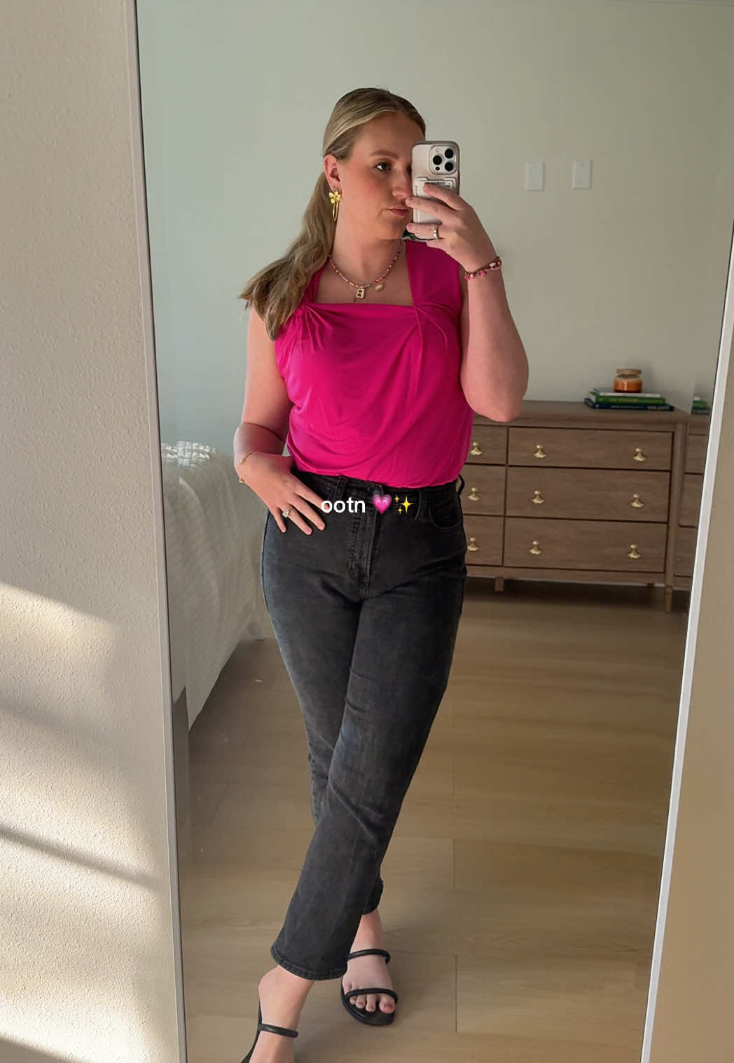 hot pink moment for the official end of summer!! #ootn #outfitideas #affordablefashion 