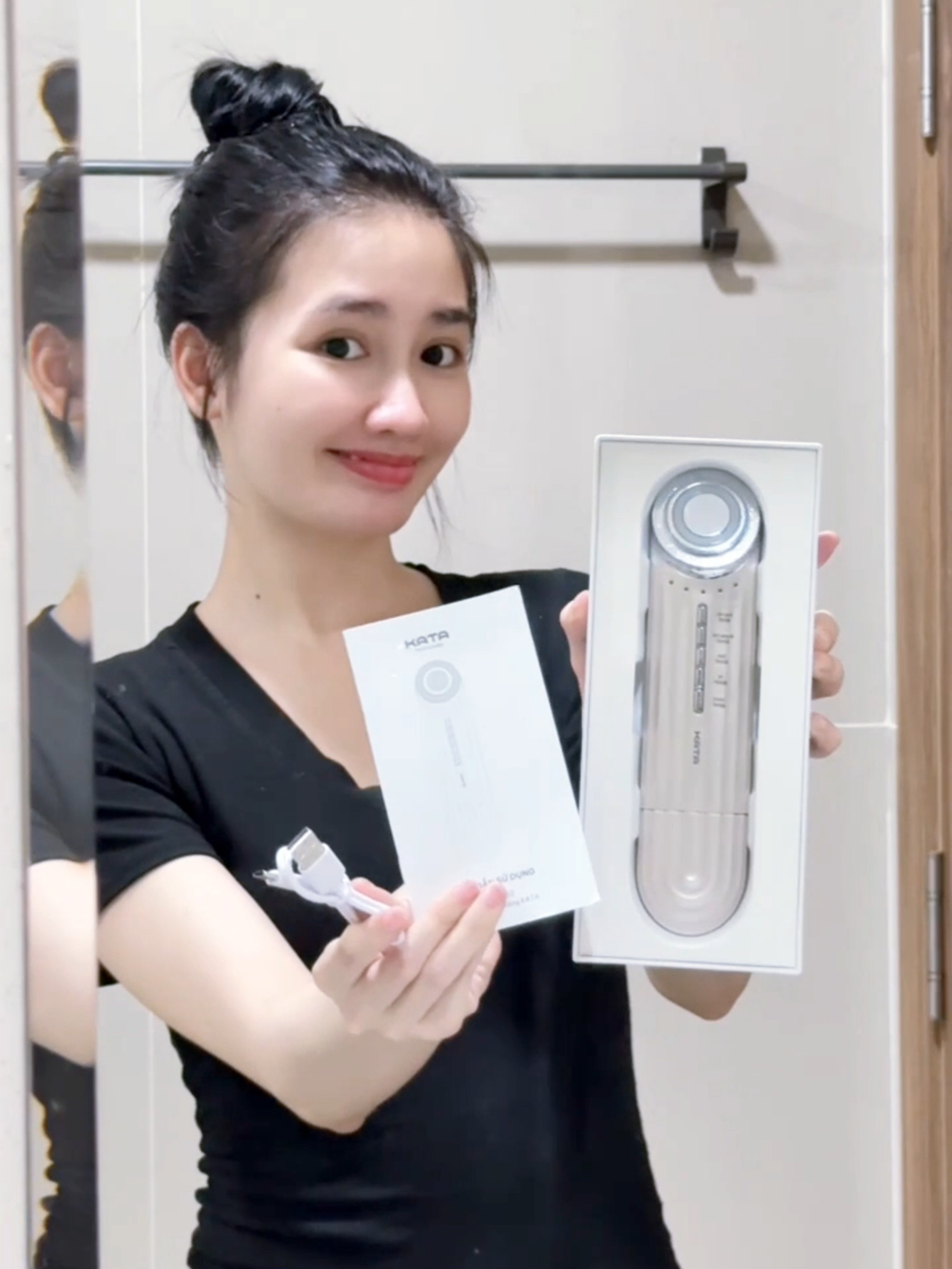 Máy điện di tinh chất KATA Miro S2 - Đẩy tinh chất sâu – Da căng sáng tức thì #maydaytinhchat #dienditinhchat #tipslamdep #cangbongda #thietbilamdep #xuhuong #katatechnology