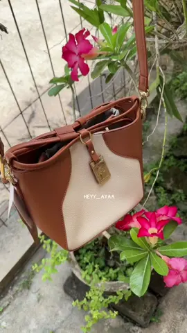 coklat elegant 🤎🤎 #tasmurahberkualitas #taswanita #tasselempang #tasmurah #agefreebag 