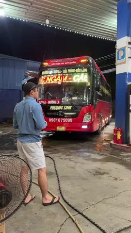 Chạy khum cả đủ tiền dầu  #xekhachsonla#xuhuongtiktok#xetaybac#929  