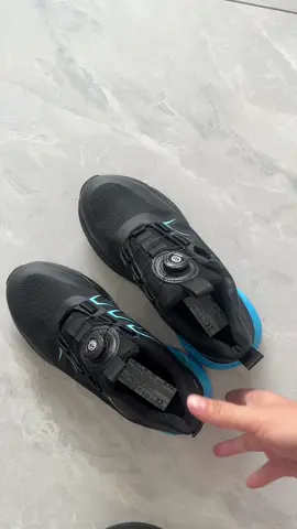 #tiktokshop #fallfreshness #tiktokshopblackfriday #safetyshoes #womenshoes 