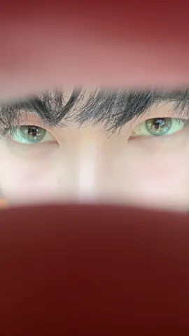 Contact lenses from mama Mac 😅