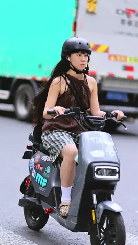 #Shanghai #StreetStyle #Lifestyle #pov  #fashiontiktok #fyp #StreetFashion #fashion #foryou #outfit #OOTD 