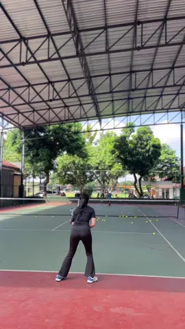#tennisplayers #tennisvideo #tennisgirls #forehand 