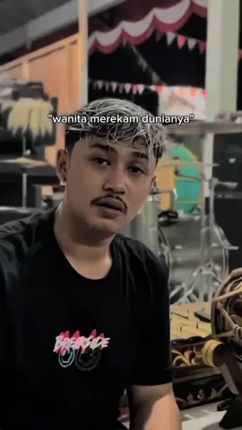 muak dengan sb #kiki @kikv3 @𝙆𝙄𝙆⚡ #kikikusumawara #kik #warokan #sb  sek punya mentahan vidio ne ijin ambil yaa🙏🏻