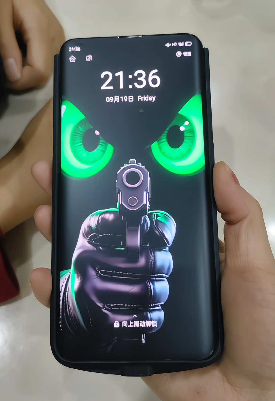 You can download the same style  dynamic wallpaper for free , the template in the lower left corner is ready go and try it!       #livewallpaper #wallpaper #capcut #capcutforus #capcutpioneer iphonewallpaper     livewallpaper