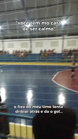 só quem é goleiro vai entender a raiva que dá 🤣 . . . . #goleiro #goleirodefutsal #futsal #resenha #jogador 