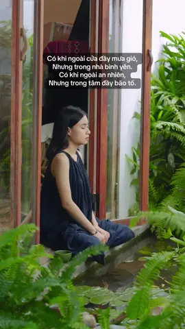 Có những người bên ngoài trông rất ổn, cho đến khi gặp được người biết lắng nghe. #binhyen #chill #chualanh #healing #mindfulness 