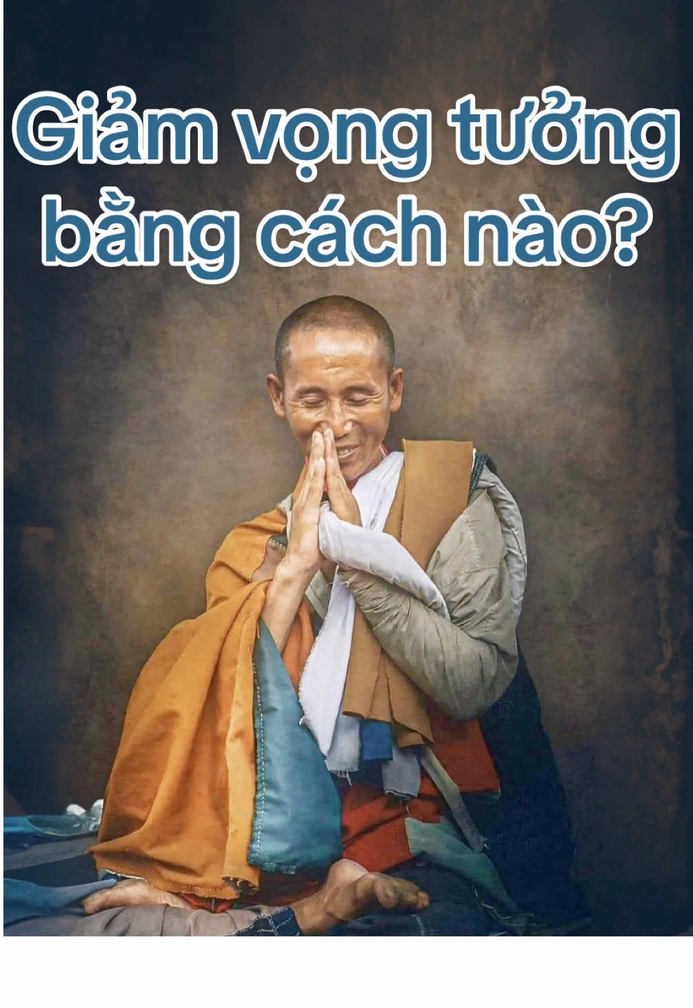 “Vọng tưởng” (các ý nghĩ lăng xăng, phân tán, dính mắc tham – sân – si) chính là gốc làm tâm bất an. Đức Phật dạy nhiều cách để đoạn trừ hoặc làm giảm vọng tưởng, đặc biệt trong Tứ Diệu Đế và Bát Chánh Đạo, cùng các kinh điển khác. ⸻ 1. Tứ Diệu Đế (四聖諦) Trong Tứ Diệu Đế, vọng tưởng được hiểu là nguyên nhân dẫn đến khổ đau: 	•	Khổ Đế: Vọng tưởng tạo ra chấp ngã, dính mắc → sinh khổ. 	•	Tập Đế: Nguồn gốc vọng tưởng chính là tham ái và vô minh. “Ái duyên thủ, thủ duyên hữu, hữu duyên sinh, sinh duyên lão tử, ưu bi khổ não” (Kinh Tương Ưng Bộ – Nidānasamyutta). 	•	Diệt Đế: Khi tâm tĩnh lặng, vọng tưởng lắng xuống, Niết-bàn hiện tiền. 	•	Đạo Đế: Con đường Bát Chánh Đạo là phương pháp thực tiễn để đoạn vọng tưởng. ⸻ 2. Bát Chánh Đạo (八正道) Bát Chánh Đạo chính là thuốc trị vọng tưởng: 	1.	Chánh kiến (正見): Quán vô thường, vô ngã → vọng tưởng không thật. 	2.	Chánh tư duy (正思惟): Đổi các ý nghĩ sai lầm thành tư duy từ bi, buông xả. 	3.	Chánh ngữ (正語): Giữ lời nói thanh tịnh → giảm vọng tưởng qua miệng. 	4.	Chánh nghiệp (正業): Hành động thiện lành giúp tâm bớt loạn. 	5.	Chánh mạng (正命): Sống chân chánh → ít dục vọng, ít vọng tưởng. 	6.	Chánh tinh tấn (正精進): Nỗ lực từ bỏ ý niệm bất thiện, phát triển tâm thiện. 	7.	Chánh niệm (正念): Quan sát hơi thở, thân, tâm → thấy vọng tưởng mà không chạy theo. “Này các Tỳ kheo, thế nào là chánh niệm? Ở đây, Tỳ kheo sống quán thân trên thân, quán thọ trên thọ, quán tâm trên tâm, quán pháp trên pháp…” (Kinh Niệm Xứ – Satipaṭṭhāna Sutta, Trung Bộ kinh số 10). 	8.	Chánh định (正定): Thiền định giúp tâm an trú, vọng tưởng tự dừng. ⸻ 3. Các kinh điển khác liên quan 	•	Kinh Pháp Cú (Dhammapada) “Tâm dẫn đầu các pháp, tâm làm chủ, tâm tạo tác. Nếu nói hay hành động với tâm nhiễm ô, khổ não sẽ theo sau như bánh xe lăn theo dấu chân bò.” (Pháp Cú kệ 1). → Vọng tưởng do tâm, trị tâm là gốc. 	•	Kinh Lăng Nghiêm (Śūraṅgama Sūtra) Phật dạy vọng tưởng vốn không thật, chỉ do tâm vọng động, nếu xoay cái nghe, cái thấy về tự tánh thì vọng tưởng tan biến. 	•	Kinh Kim Cang (Vajracchedikā Prajñāpāramitā Sūtra) “Ưng vô sở trụ nhi sanh kỳ tâm” – đừng bám trụ vào sắc, thanh, hương, vị, xúc, pháp → vọng tưởng không khởi. 	•	Kinh A-hàm (Trường A-hàm, Trung A-hàm): nhiều đoạn dạy về việc chế ngự tâm bằng niệm hơi thở (ānāpānasati) để dứt vọng tưởng. ⸻ 4. Phương pháp thực hành giảm vọng tưởng 🌸 Quán vô thường: thấy mọi ý niệm chỉ thoáng qua, không thật. 🌸 Niệm Phật hoặc trì chú: gom tâm vào một điểm, vọng tưởng tự giảm. 🌸 Thiền hơi thở (Anapanasati): trở về với hơi thở, nhận diện vọng tưởng mà không theo. 🌸 Sống đúng giới – định – tuệ: đây là nền tảng của Bát Chánh Đạo. 👉 Tóm lại: Đức Phật dạy vọng tưởng không thể diệt bằng cách “cấm nghĩ”, mà phải thấy rõ nó là vô thường, vô ngã, không thật. Con đường thực hành chính yếu để giảm vọng tưởng chính là Tứ Diệu Đế và Bát Chánh Đạo, đặc biệt là Chánh niệm và Chánh định. #thayminhtue #thichminhtue #suminhtue #phatphapnhiemmau #phatphap