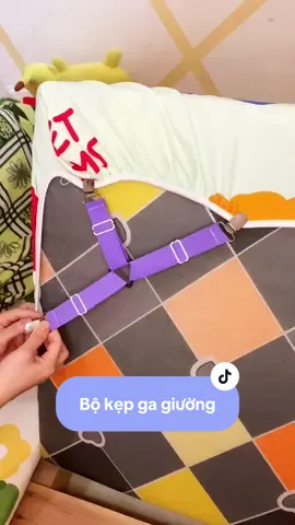 Nhà chị nào mà đang gặp tình trạng ga giường nhăn nhúm không phẳng, thì bấm vào giỏ hàng đặt ngay 1 bộ kẹp này về là ga giường lúc nào cũng phẳng gọn gàng #kepgagiuong #kepgagiuongchongxedich #phukien #xuhuong 