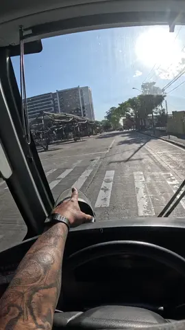 Noções básicas de como entrar com 28 metros no terminal 👊🏻#transportecoletivo #flyyyyyyyyyyyyy #motoristadeonibus 