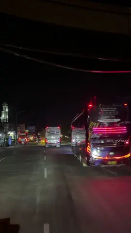 sukanya naik muria raya dari timur itu berangkatnya serentak alias barengan😁