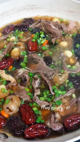 #xuhuong Tim heo hầm thuốc bắc rất ngon mà bổ dưỡng nữa  #trangnguyenĐT #monngonmoingay #ancungtiktok #timhamthuocbac 