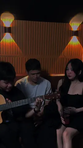 Kienlongbank … #longnonla #dieukien #ninhtran #guitar #ngauhung #1998 #music 
