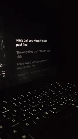 Hills  #theweeknd #hills #lyrics #fyp:› #applemusic 