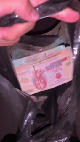 Bố mày giàu rồi thằng nào dám khinh tao