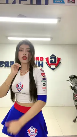 Les presento a ❤️‍🔥LINDA❤️‍🔥 Miss San Ramón 👑👸🏼 Quieren ver más contenido con ella ??? 🙈❤️🏁⚙️🏍️💙