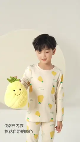 小正太拍摄内衣广告😊😊