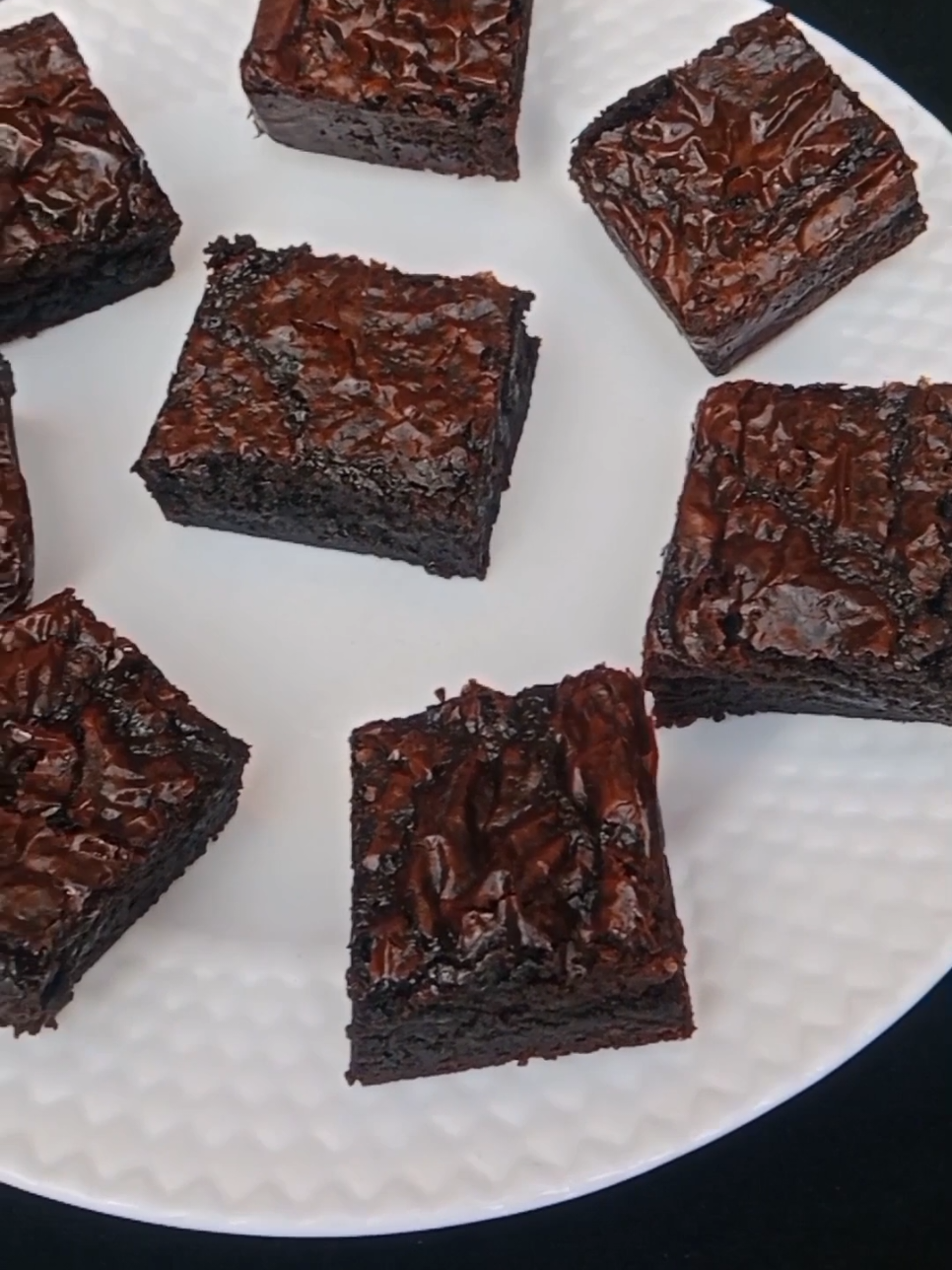 Perfect Fudge Brownies Recipe Without Oven | How to Make Fudge Brownie Recipe | Fudge Brownie Banane ka Tarika @Zahrastores.pk  #brownierecipe #fudgebrownies #crispybook #cakerecipe #EasyRecipe 
