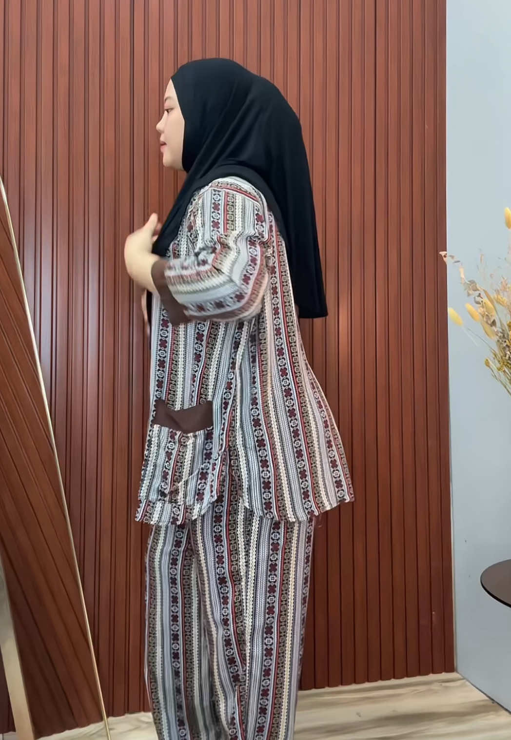 setelan oneset piyama ternyaman buat daily 🩶🤍 #outfitideas #outfitinspo #oneset #piyama 